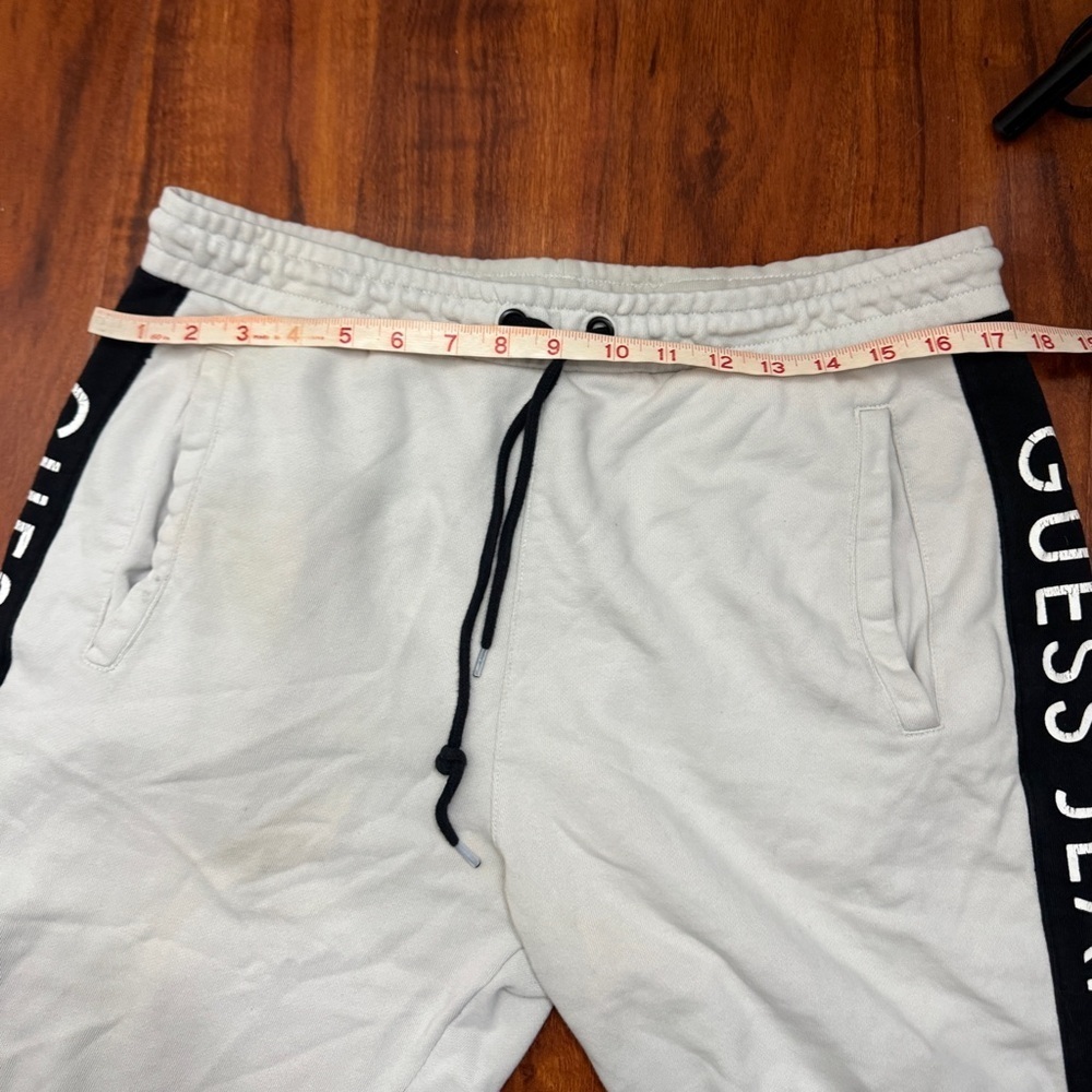 Guess Shorts Vintage Size Medium - Picture 7 of 8